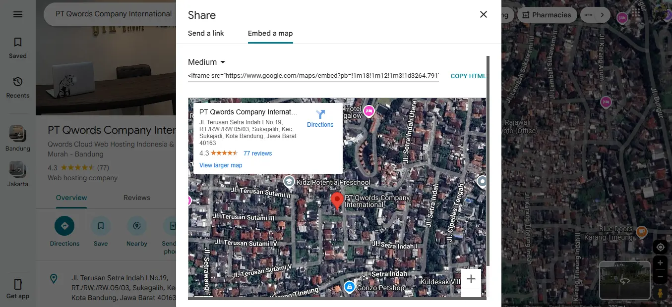 3 Klik bagikan dan pilih embed a map salin html dengan klik copy html